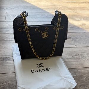 C hanel 25 look a like  Black Quilted Chain Shoulder Bag